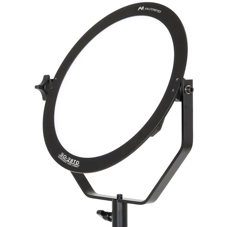 مصباح فيديو LED من فالكون آيز  - مراجعة Photography Lighting Tools وسعره