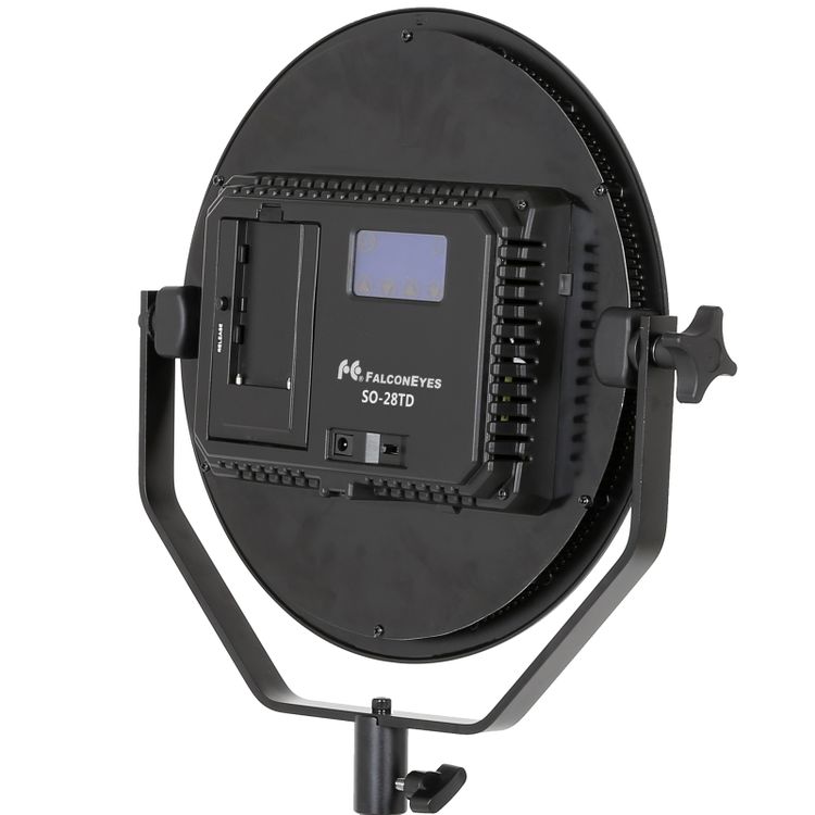 مصباح فيديو LED من فالكون آيز  - مراجعة Photography Lighting Tools وسعره
